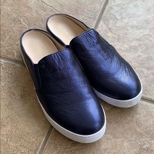 Vionic Metallic navy Dakota Slide. 8